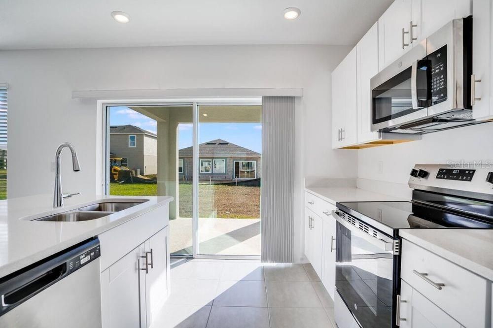 Activo con contrato: $285,000 (3 camas, 2 baños, 1500 Pies cuadrados)