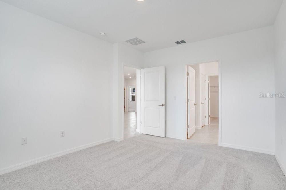 Activo con contrato: $285,000 (3 camas, 2 baños, 1500 Pies cuadrados)