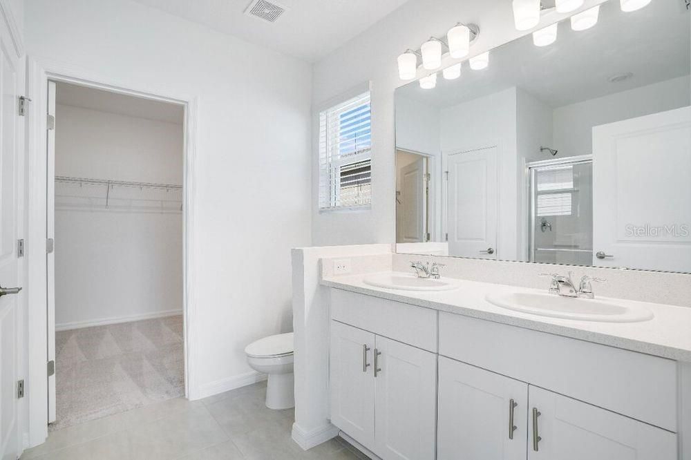 Activo con contrato: $285,000 (3 camas, 2 baños, 1500 Pies cuadrados)