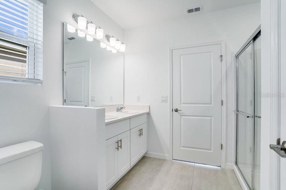 Activo con contrato: $285,000 (3 camas, 2 baños, 1500 Pies cuadrados)