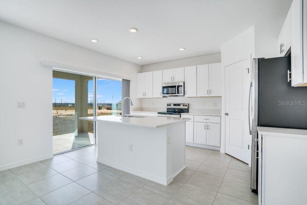 Activo con contrato: $285,000 (3 camas, 2 baños, 1500 Pies cuadrados)