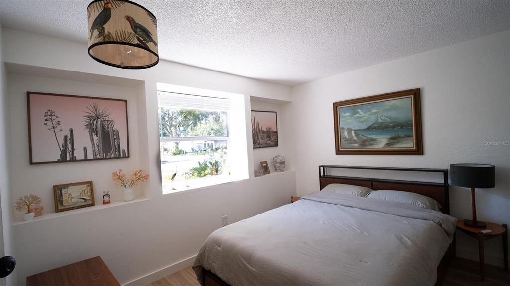 合同活跃: $330,000 (3 贝兹, 2 浴室, 1534 平方英尺)