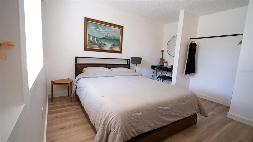 合同活跃: $330,000 (3 贝兹, 2 浴室, 1534 平方英尺)