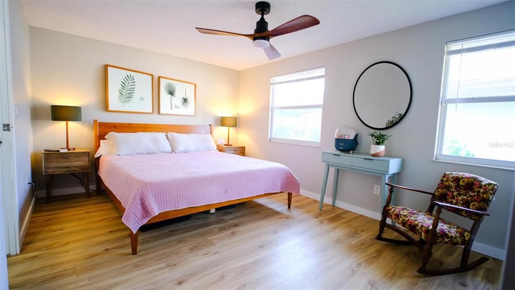 合同活跃: $330,000 (3 贝兹, 2 浴室, 1534 平方英尺)