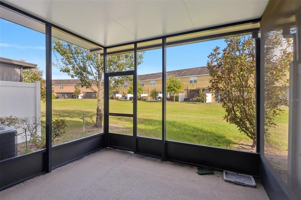 For Sale: $259,999 (3 beds, 2 baths, 1400 Square Feet)