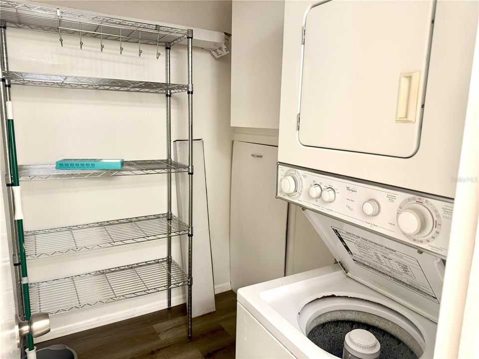 Activo con contrato: $1,650 (2 camas, 2 baños, 963 Pies cuadrados)