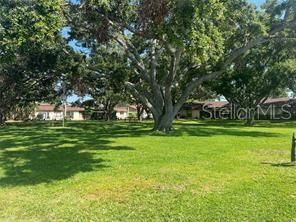 Activo con contrato: $1,650 (2 camas, 2 baños, 963 Pies cuadrados)