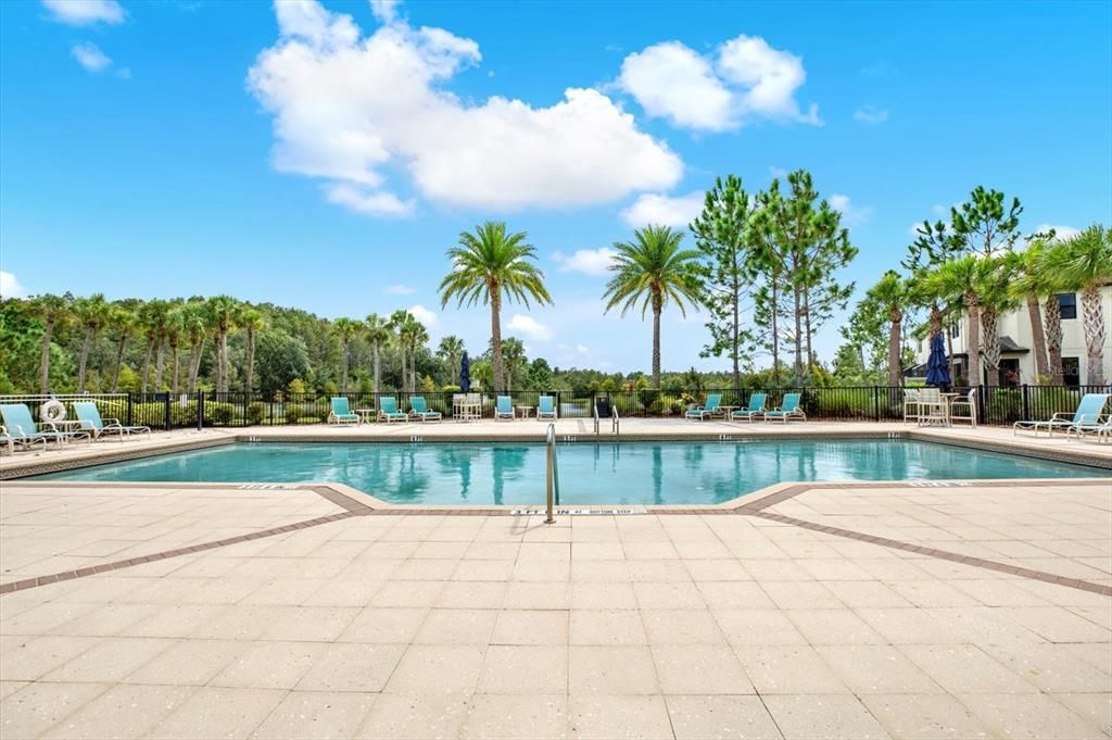 Active With Contract: $307,000 (3 beds, 2 baths, 1637 Square Feet)