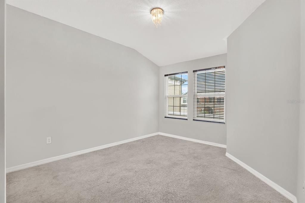 Active With Contract: $307,000 (3 beds, 2 baths, 1637 Square Feet)