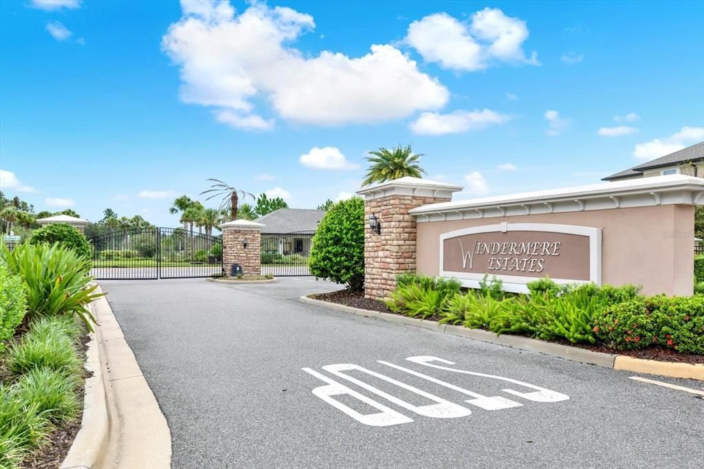 Active With Contract: $307,000 (3 beds, 2 baths, 1637 Square Feet)