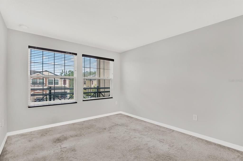 Active With Contract: $307,000 (3 beds, 2 baths, 1637 Square Feet)