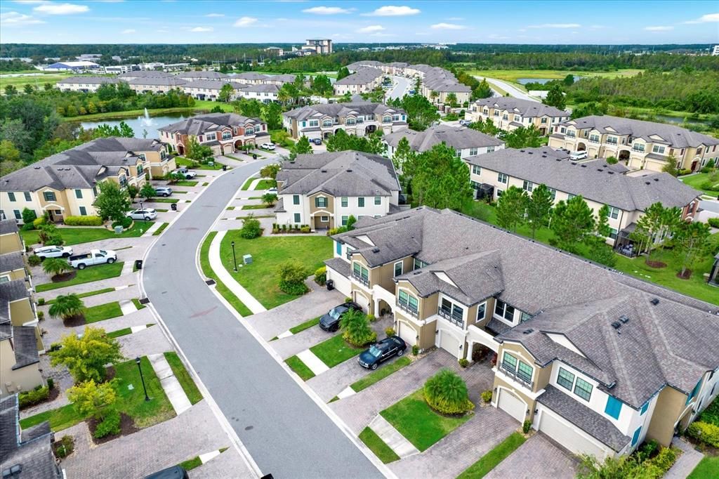 Active With Contract: $307,000 (3 beds, 2 baths, 1637 Square Feet)