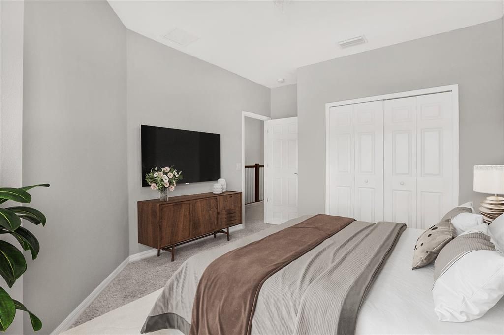 Active With Contract: $307,000 (3 beds, 2 baths, 1637 Square Feet)