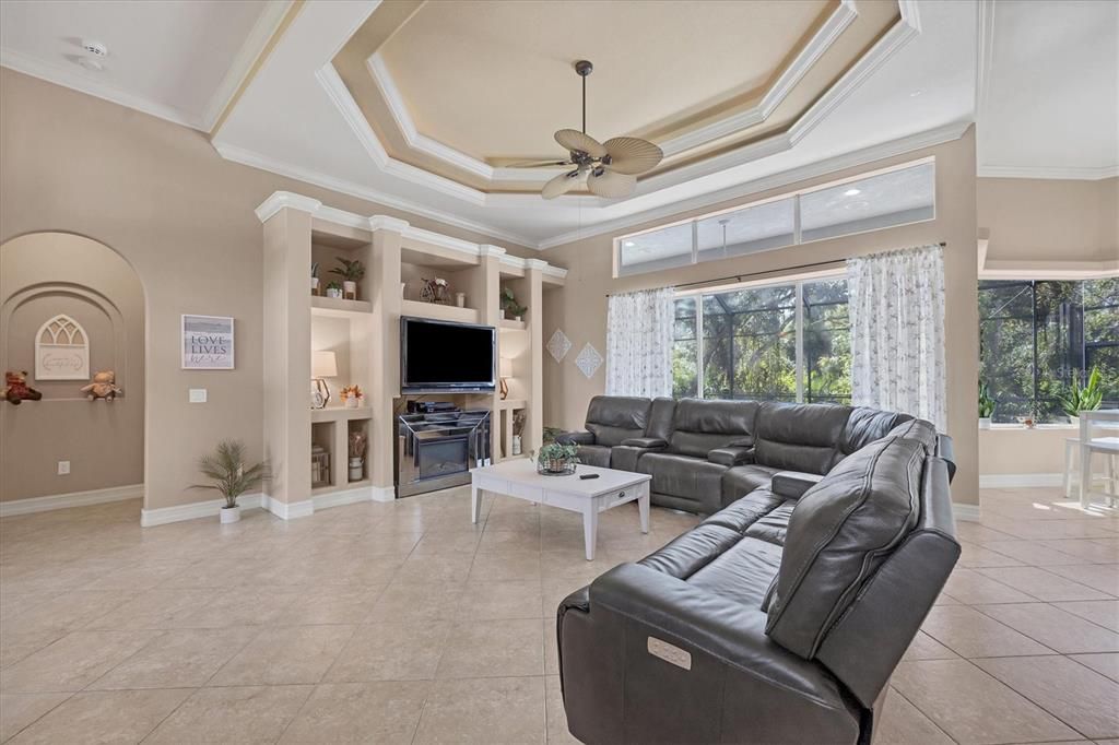 待售: $560,000 (4 贝兹, 3 浴室, 2536 平方英尺)