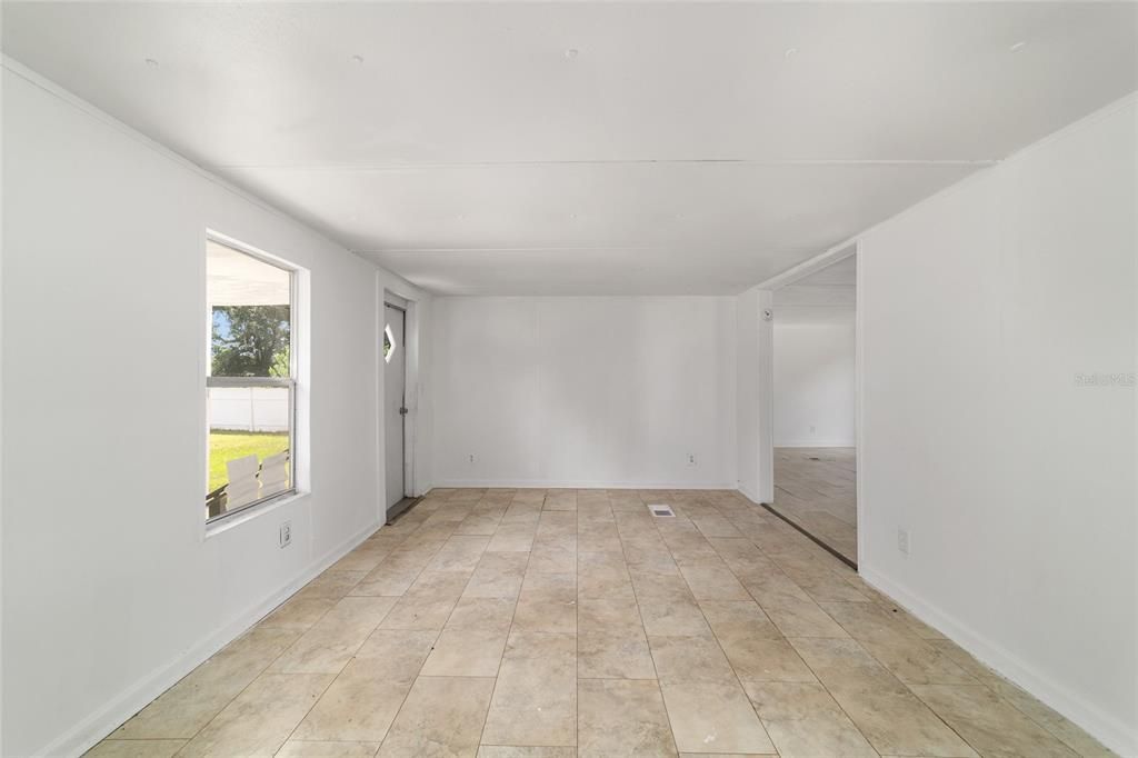 For Sale: $100,000 (3 beds, 2 baths, 1104 Square Feet)