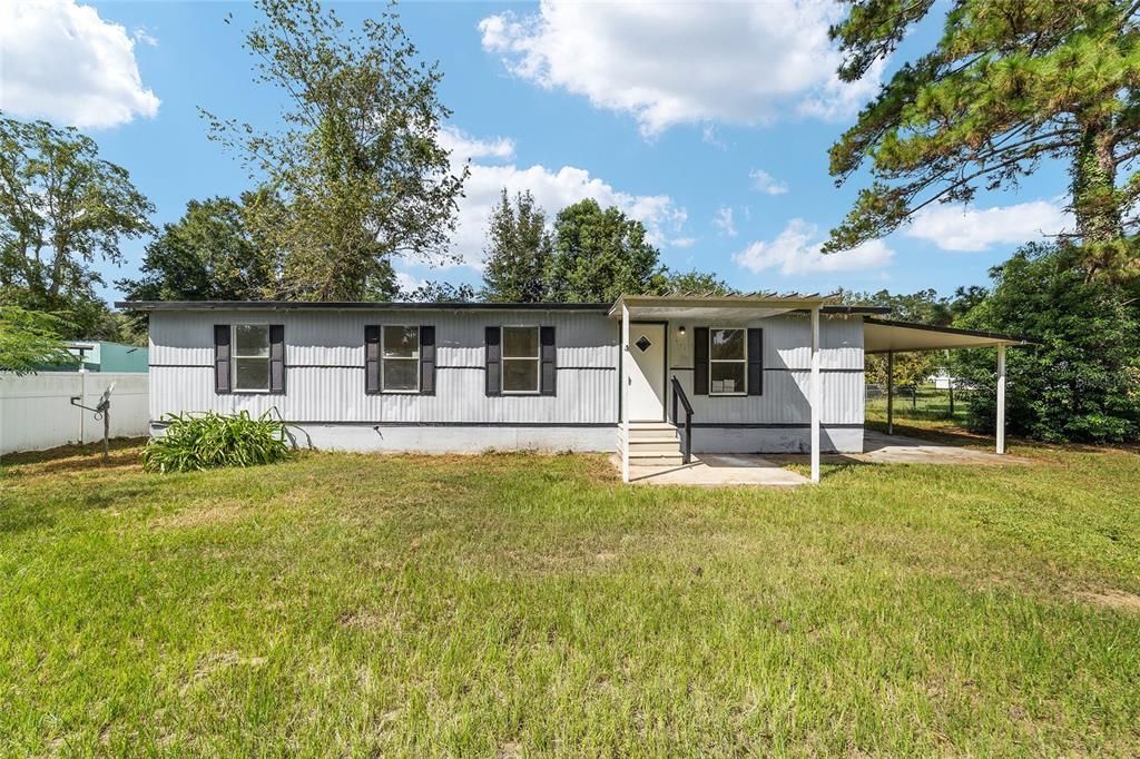 For Sale: $100,000 (3 beds, 2 baths, 1104 Square Feet)