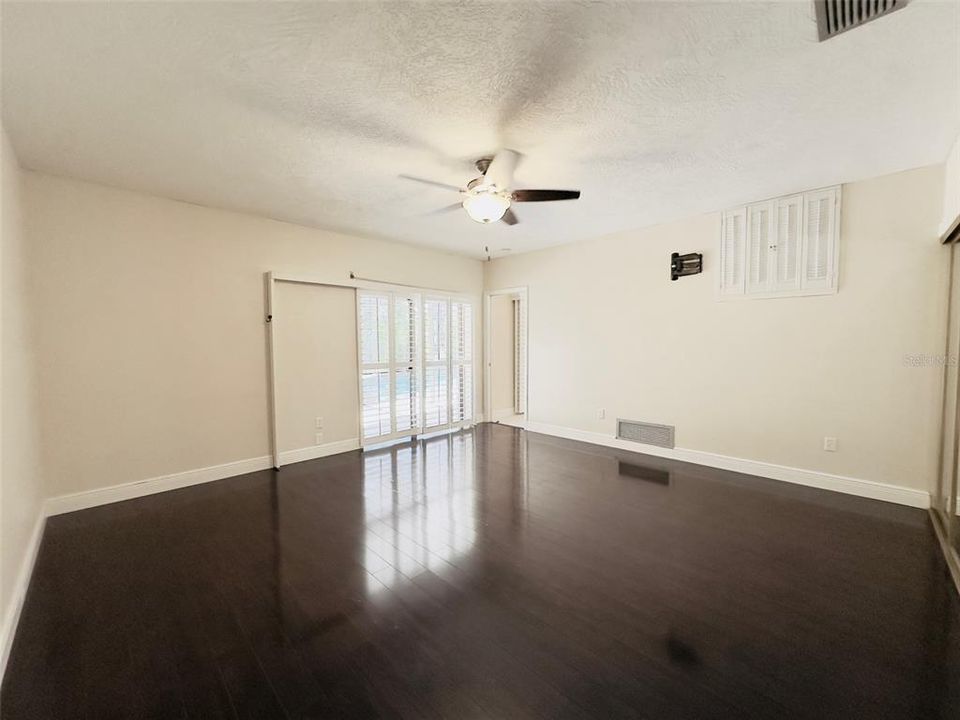 For Rent: $4,200 (4 beds, 2 baths, 2324 Square Feet)