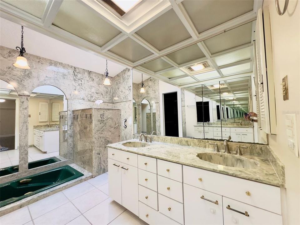 For Rent: $4,200 (4 beds, 2 baths, 2324 Square Feet)