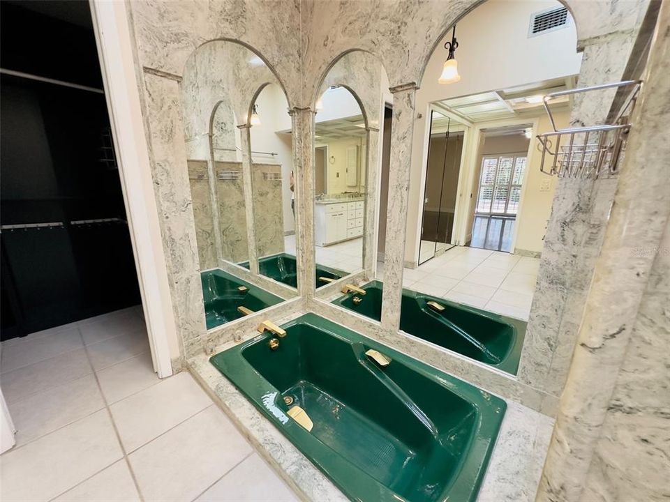 For Rent: $4,200 (4 beds, 2 baths, 2324 Square Feet)