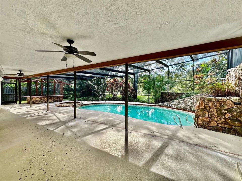 For Rent: $4,200 (4 beds, 2 baths, 2324 Square Feet)