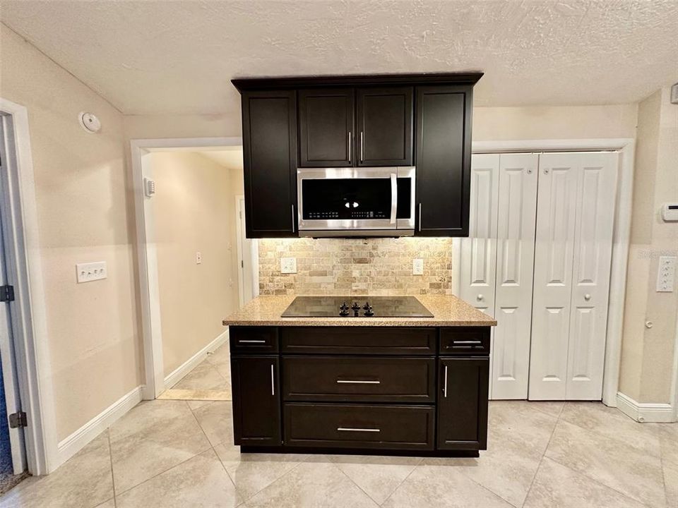 For Rent: $4,200 (4 beds, 2 baths, 2324 Square Feet)