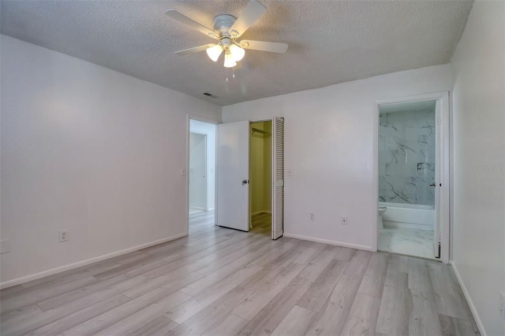 Active With Contract: $1,744 (2 beds, 2 baths, 1005 Square Feet)