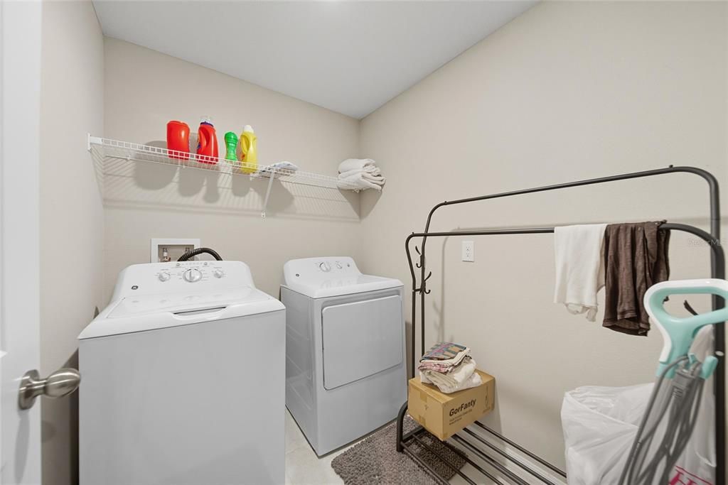 For Rent: $2,350 (4 beds, 2 baths, 2270 Square Feet)