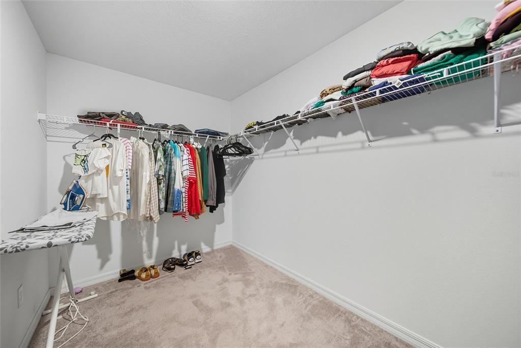 For Rent: $2,350 (4 beds, 2 baths, 2270 Square Feet)