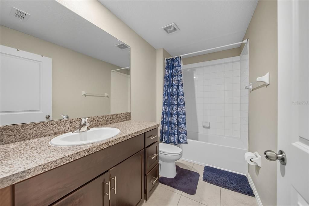 For Rent: $2,350 (4 beds, 2 baths, 2270 Square Feet)