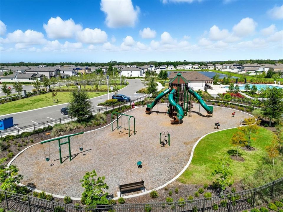 For Rent: $2,350 (4 beds, 2 baths, 2270 Square Feet)