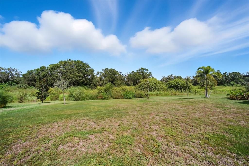 For Rent: $2,350 (4 beds, 2 baths, 2270 Square Feet)