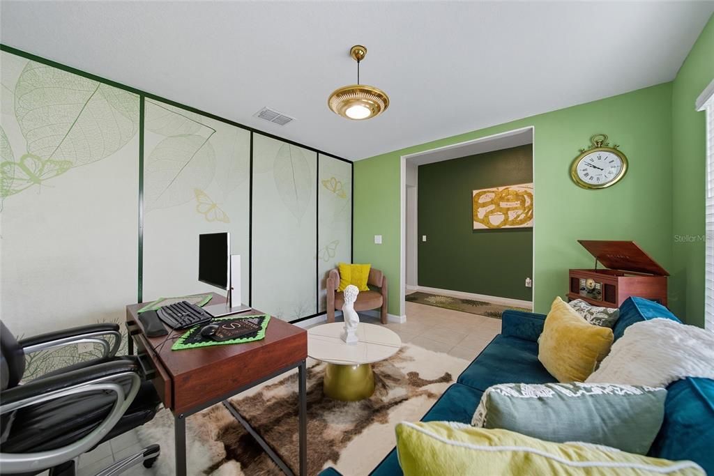 For Rent: $2,350 (4 beds, 2 baths, 2270 Square Feet)