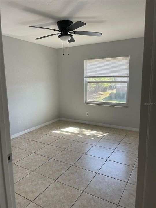 На продажу: $239,000 (3 спален, 2 ванн, 995 Квадратных фут)