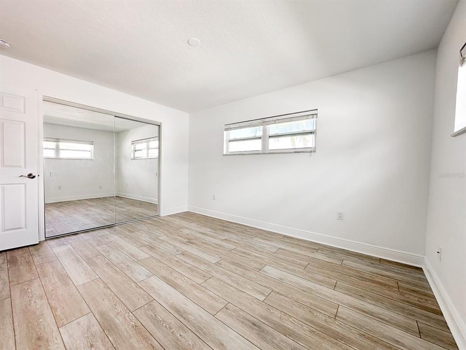 待售: $875,000 (4 贝兹, 0 浴室, 2204 平方英尺)