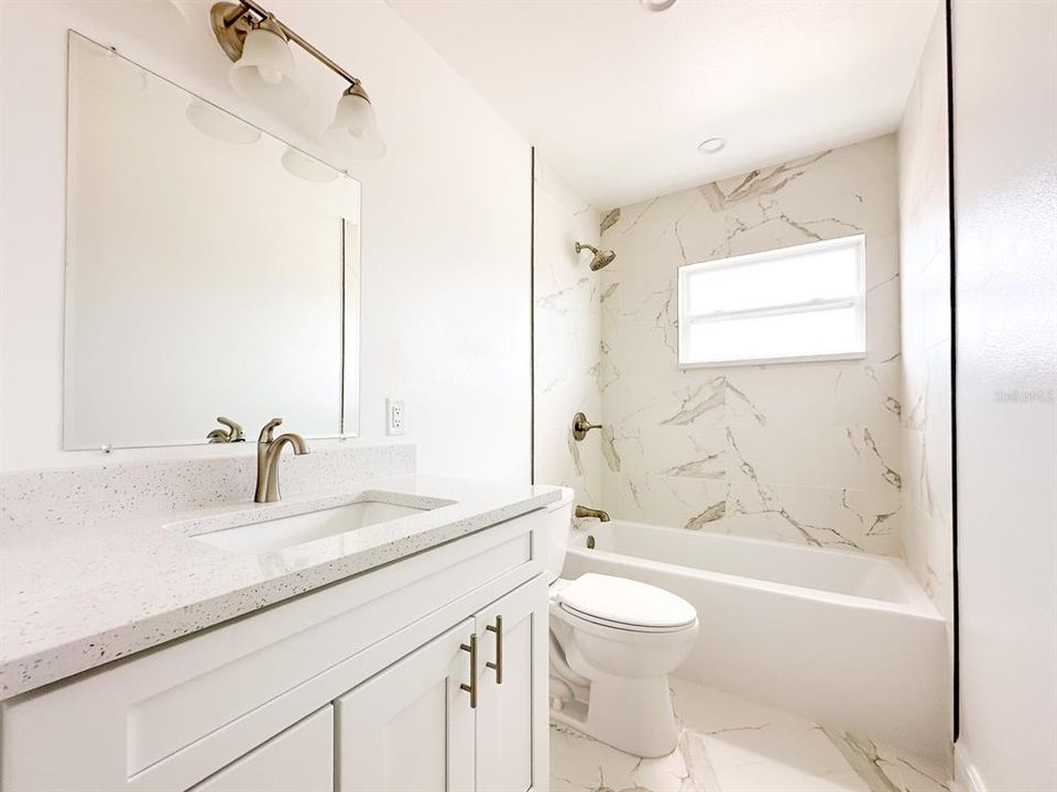 待售: $875,000 (4 贝兹, 0 浴室, 2204 平方英尺)