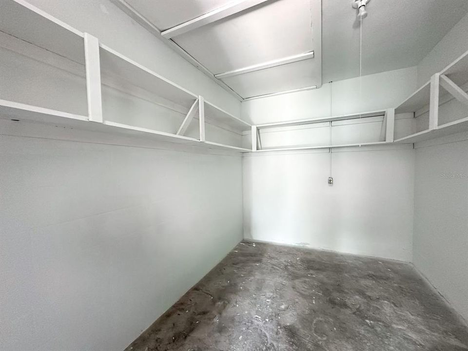 待售: $875,000 (4 贝兹, 0 浴室, 2204 平方英尺)