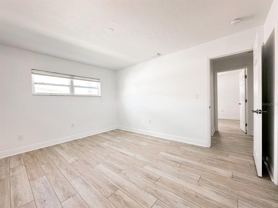 待售: $875,000 (4 贝兹, 0 浴室, 2204 平方英尺)