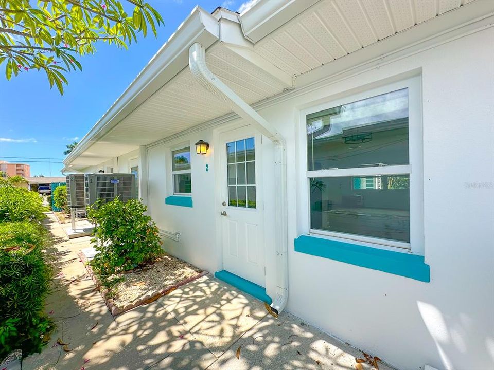 待售: $875,000 (4 贝兹, 0 浴室, 2204 平方英尺)