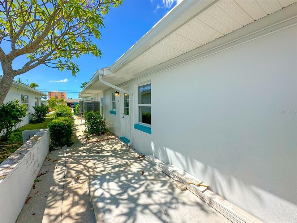 待售: $875,000 (4 贝兹, 0 浴室, 2204 平方英尺)