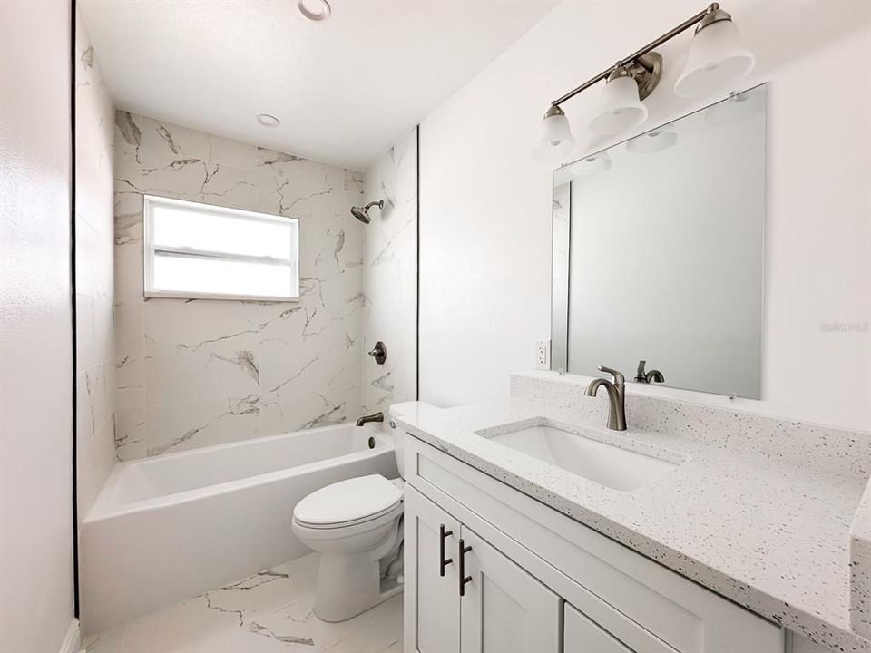 待售: $875,000 (4 贝兹, 0 浴室, 2204 平方英尺)