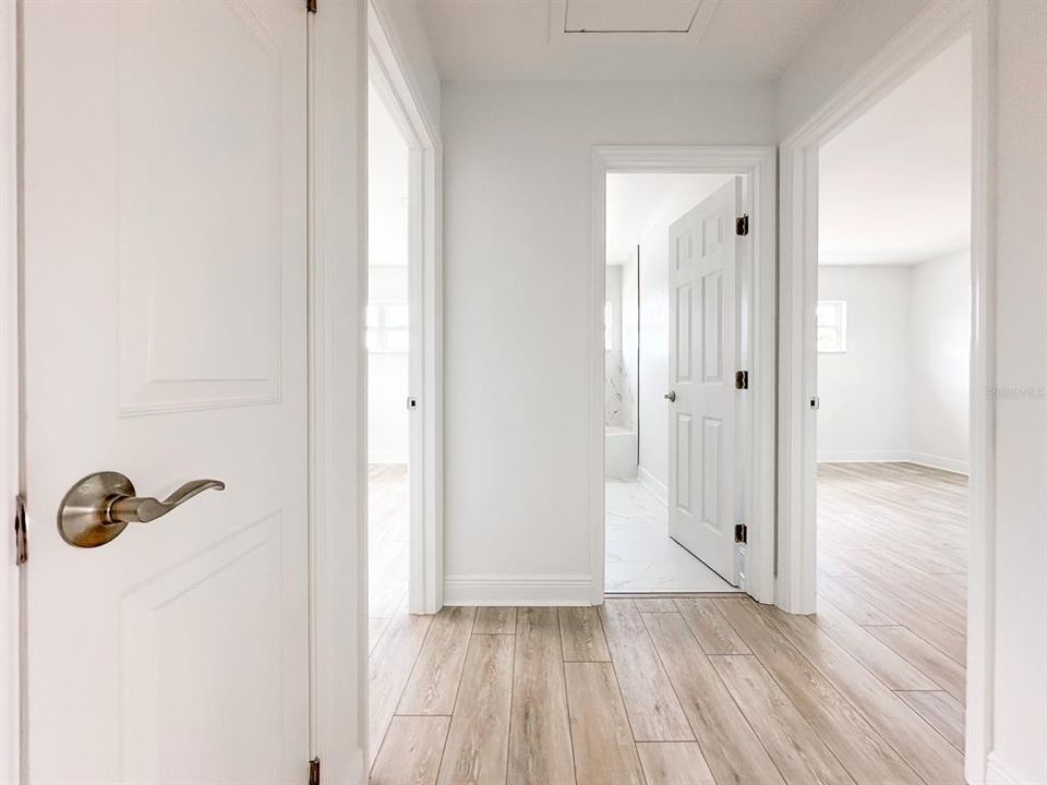 待售: $875,000 (4 贝兹, 0 浴室, 2204 平方英尺)