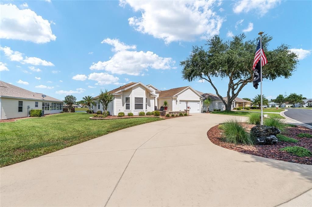 For Sale: $685,500 (3 beds, 2 baths, 2312 Square Feet)