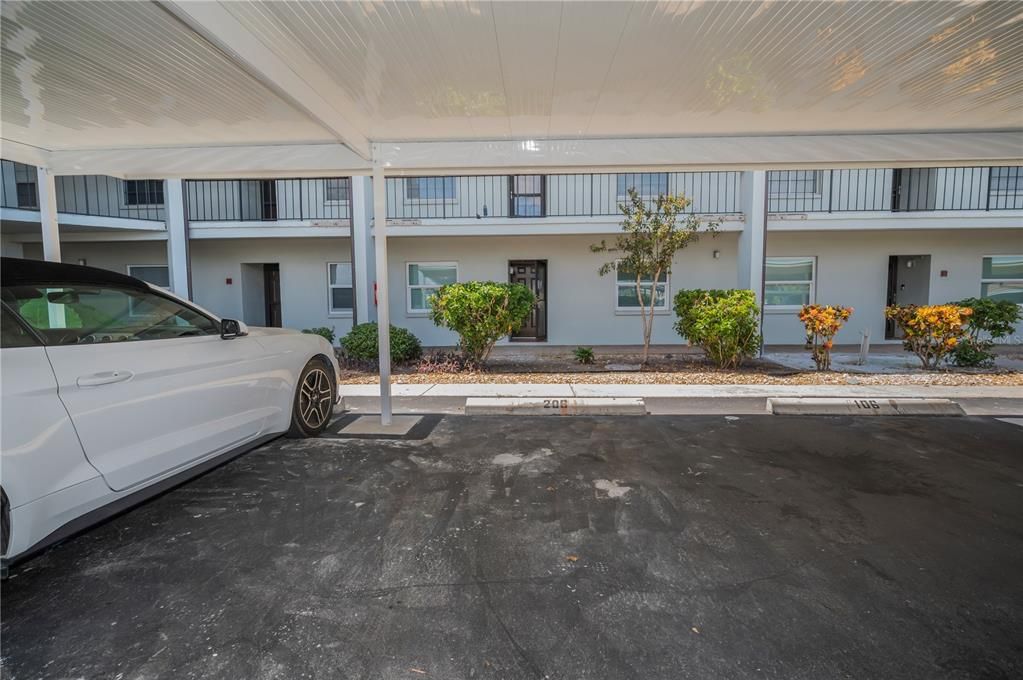 待售: $229,000 (2 贝兹, 2 浴室, 956 平方英尺)