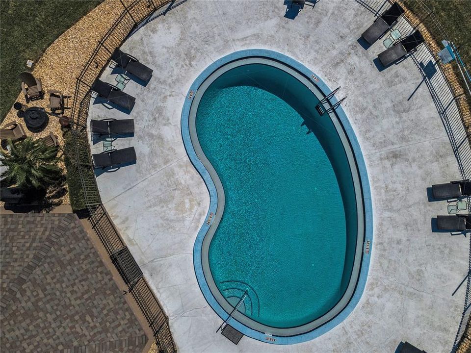 待售: $229,000 (2 贝兹, 2 浴室, 956 平方英尺)