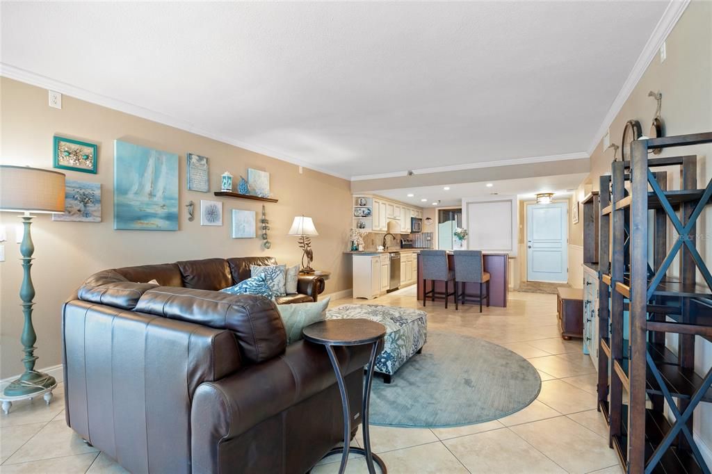 待售: $790,000 (2 贝兹, 2 浴室, 1190 平方英尺)