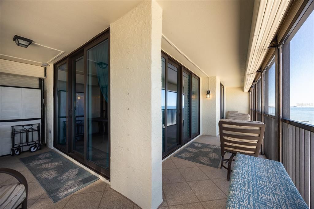 待售: $790,000 (2 贝兹, 2 浴室, 1190 平方英尺)