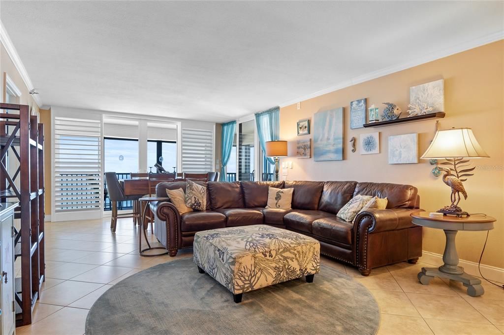 待售: $790,000 (2 贝兹, 2 浴室, 1190 平方英尺)