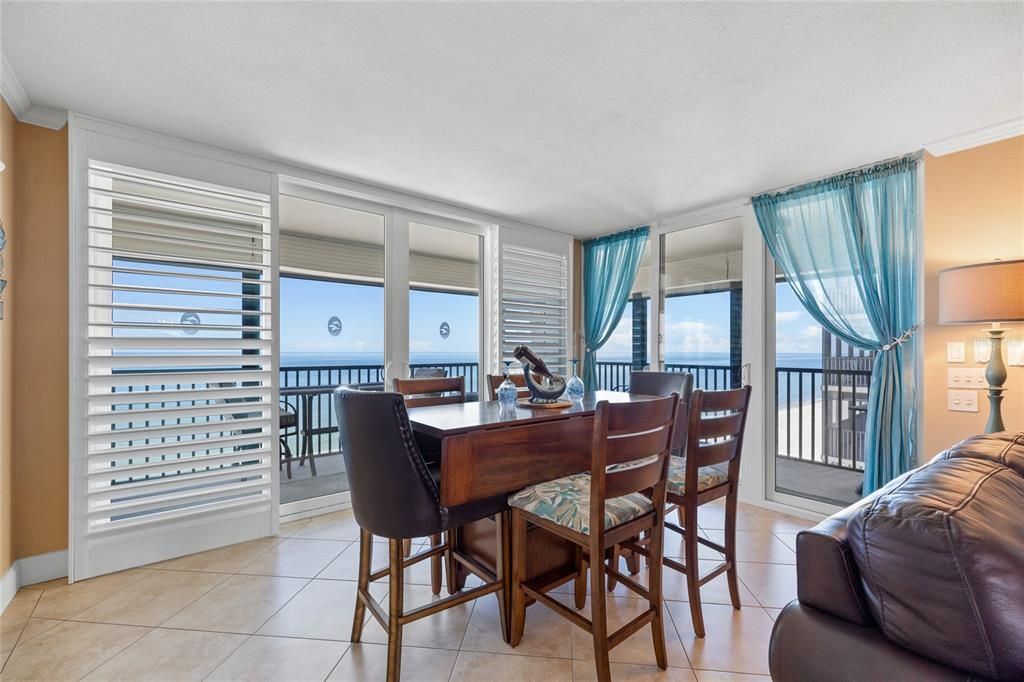 待售: $790,000 (2 贝兹, 2 浴室, 1190 平方英尺)