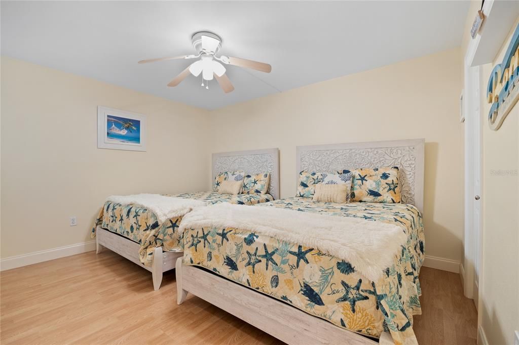 待售: $790,000 (2 贝兹, 2 浴室, 1190 平方英尺)