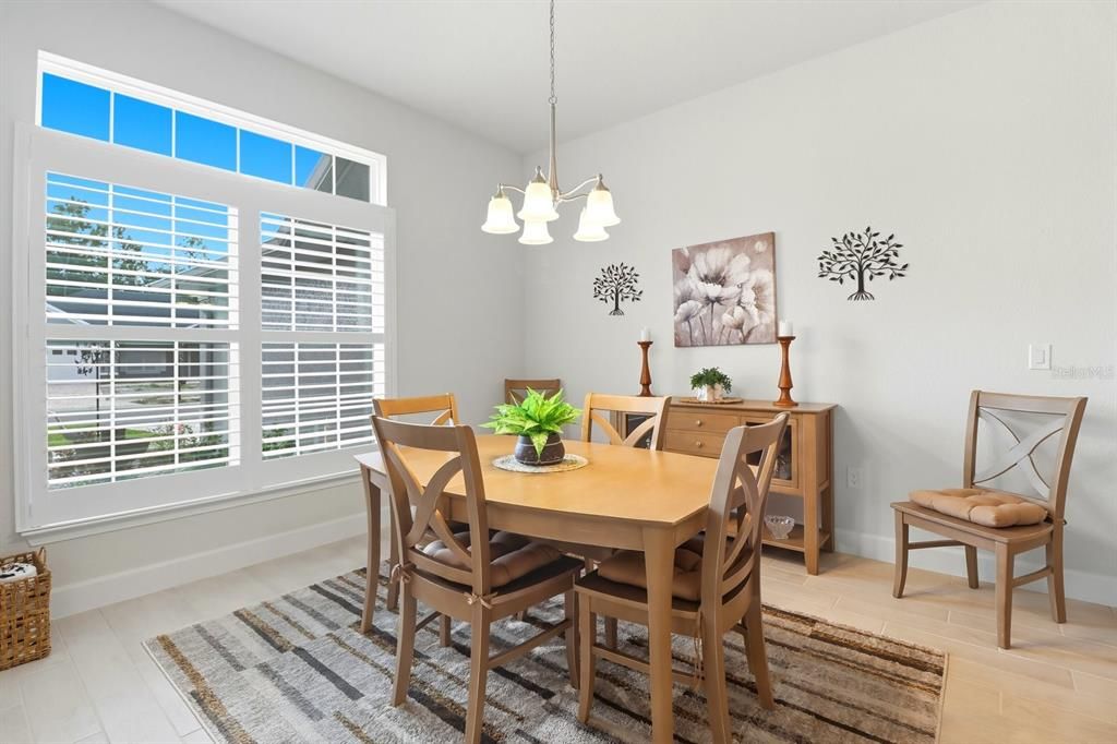 En Venta: $475,000 (4 camas, 3 baños, 2508 Pies cuadrados)